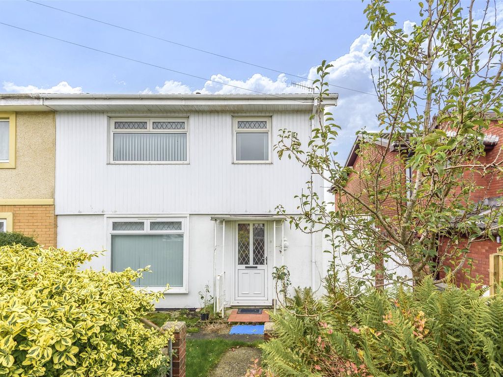 3 bed semidetached house for sale in Moorview Road, Gendros, Swansea