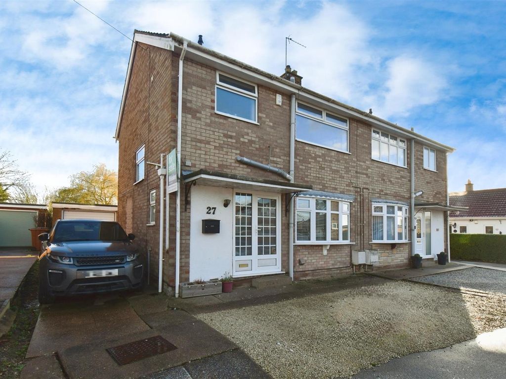 3 bed semidetached house for sale in Church Road, Wawne, Hull HU7, £