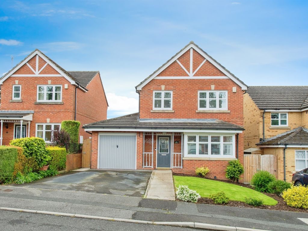 4 bed detached house for sale in Telford Close, Castleford WF10, £