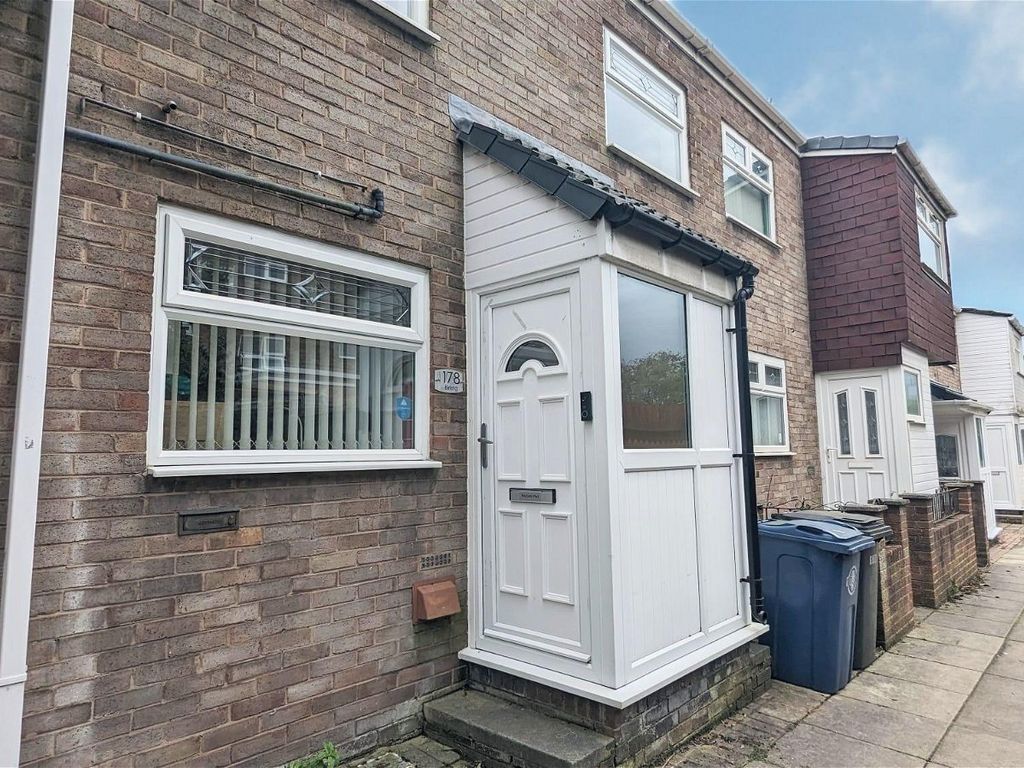 5 bed terraced house for sale in Birkrig, Skelmersdale WN8, £115,000