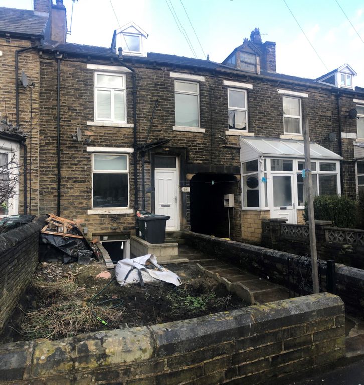 2 bed terraced house to rent in Heaton Road, Manningham, Bradford BD9