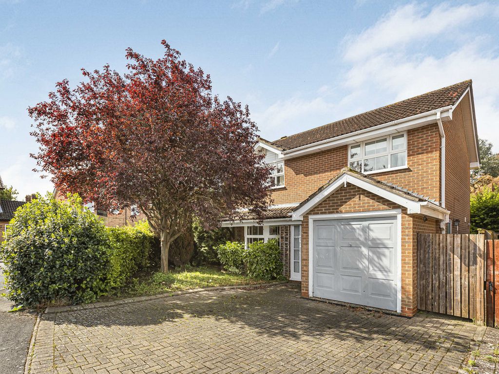 4 bed detached house for sale in Healey Close, Abingdon OX14, £520,000 Zoopla