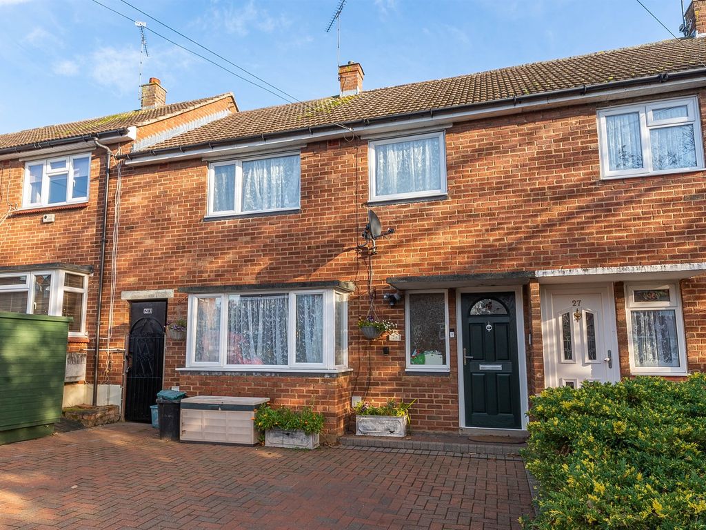 3 bed terraced house for sale in Orchard Road, Maldon CM9, £325,000
