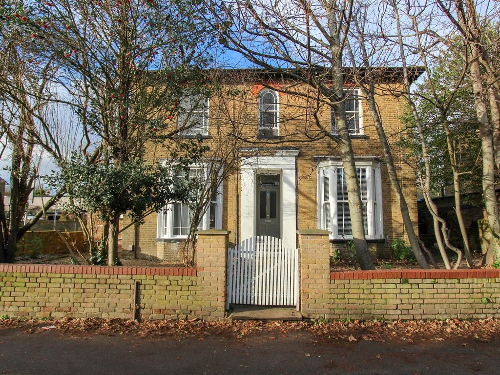1 bed flat to rent in Cleveland Lodge, 7 Cleveland Road, Uxbridge UB8