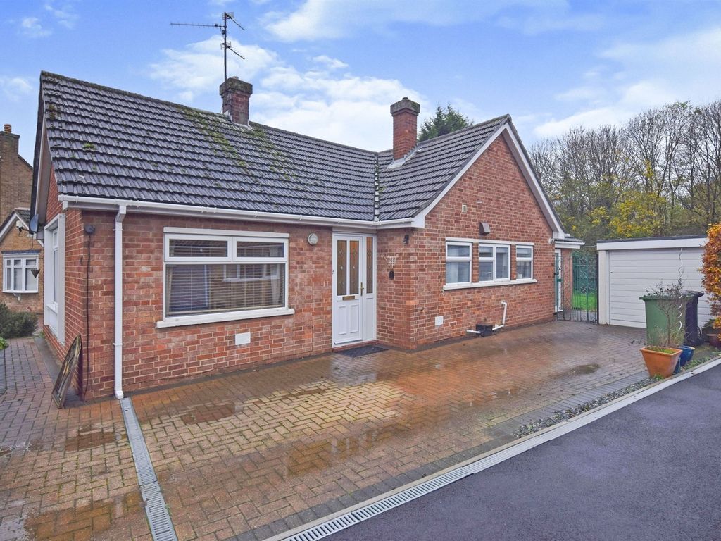 2 bed detached bungalow for sale in Francis Gardens, Peterborough PE1