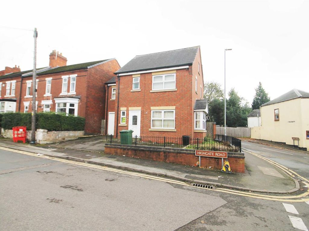 3 bed detached house for sale in Highgate Road, Walsall WS1, £250,000