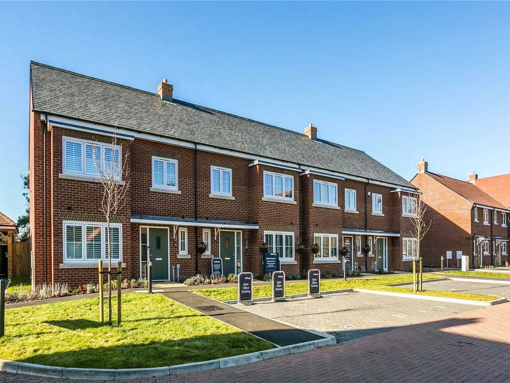 New home, 4 bed terraced house for sale in Pix Farm Lane, Bourne End