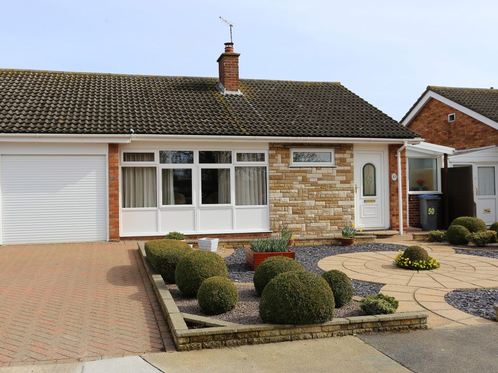 3 bed semidetached bungalow for sale in Lynwood Avenue, Old Felixstowe