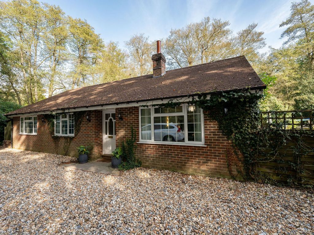 3 bed detached bungalow for sale in Church Lane, Plummers Plain RH13, £