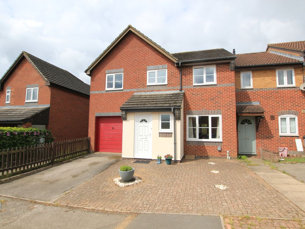 4 bed end terrace house for sale in Chepstow Close, Stevenage SG1 Zoopla