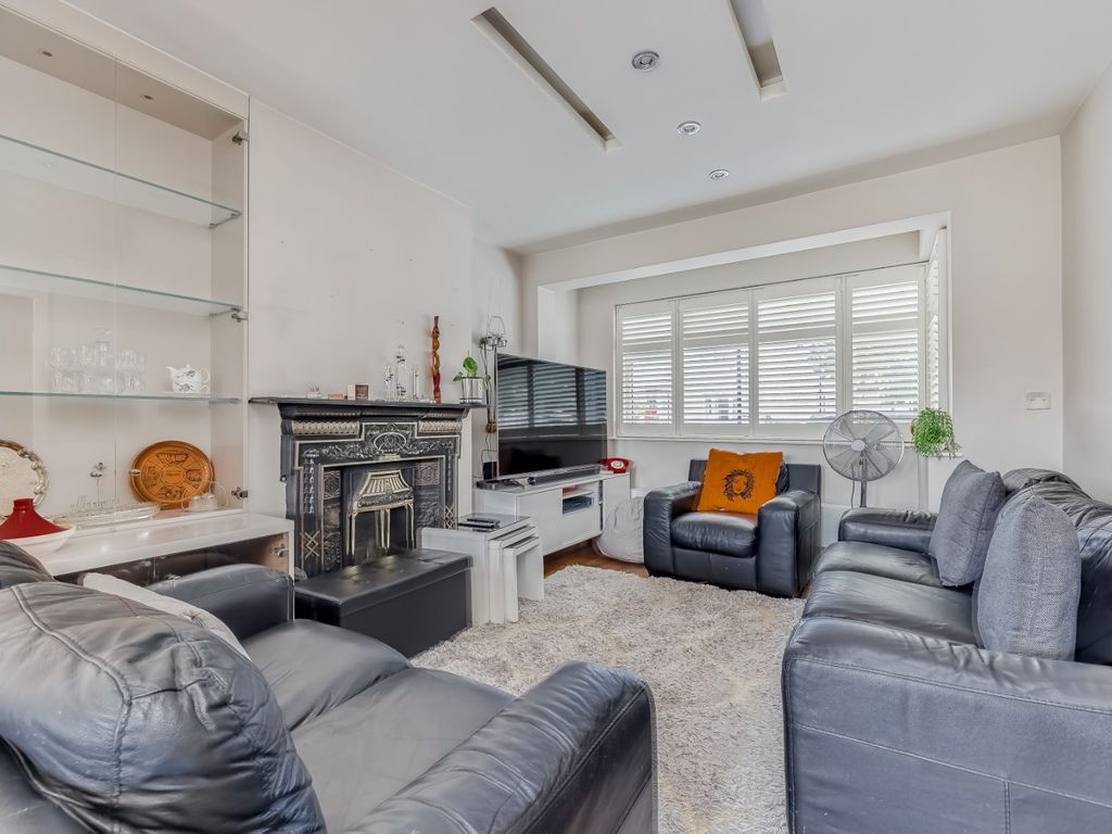 New Barns Avenue, Mitcham CR4  