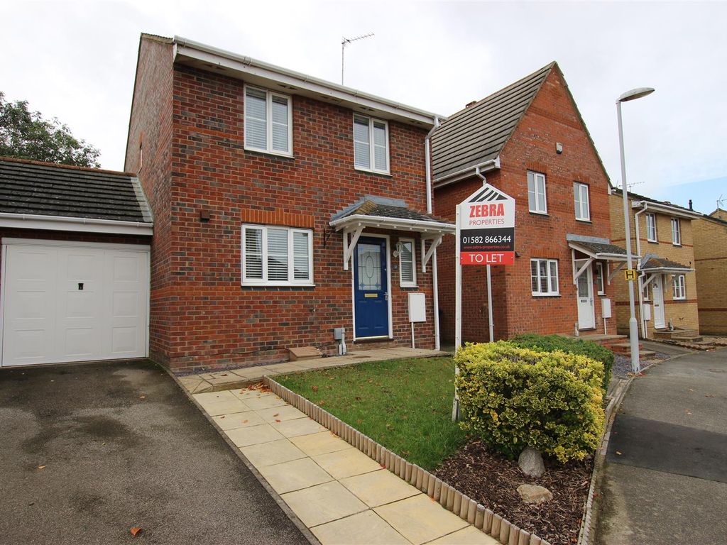 3 bed detached house to rent in Coopers Way, Houghton Regis, Dunstable