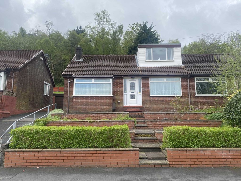 3 bed semidetached bungalow for sale in Valley New Road, Royton OL2