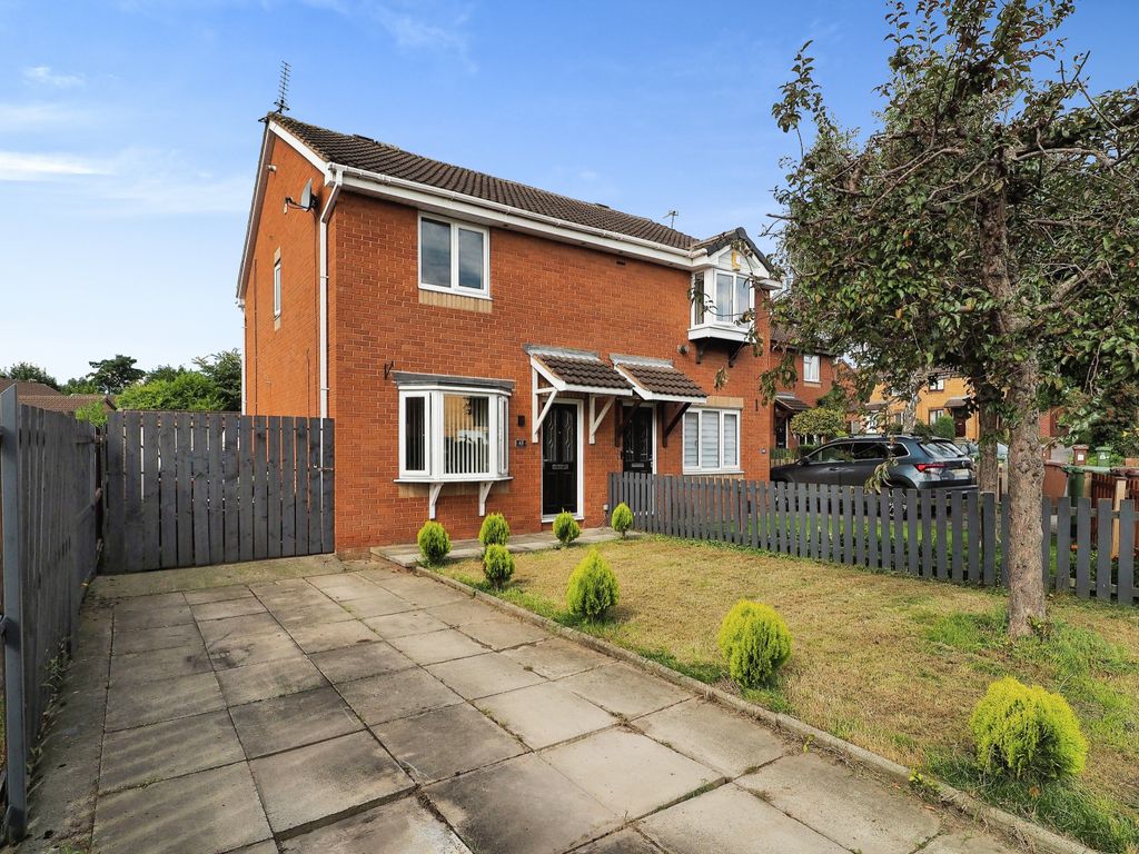 3 bed semidetached house for sale in Woodmoor Drive, Crigglestone WF4