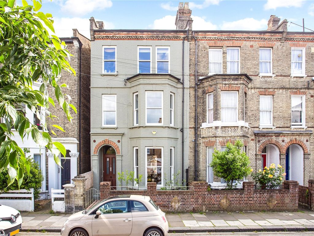 5 bed terraced house for sale in Thornfield Road, London W12, £