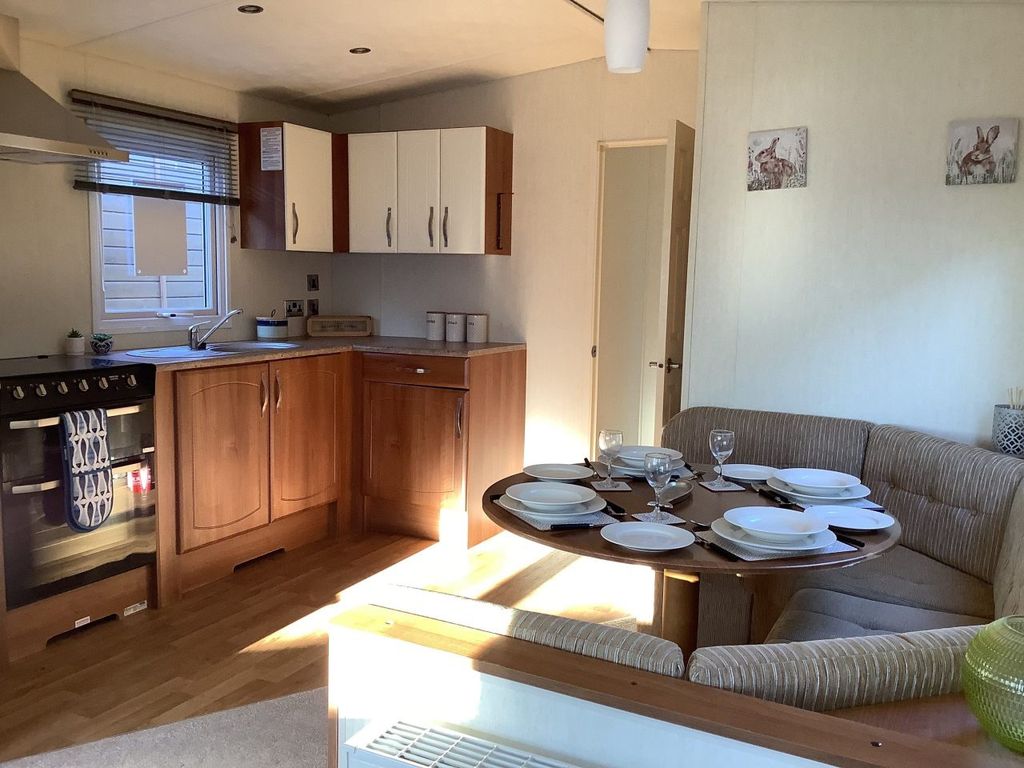 2 bed property for sale in Dymchurch Road, New Romney TN28, £33,995