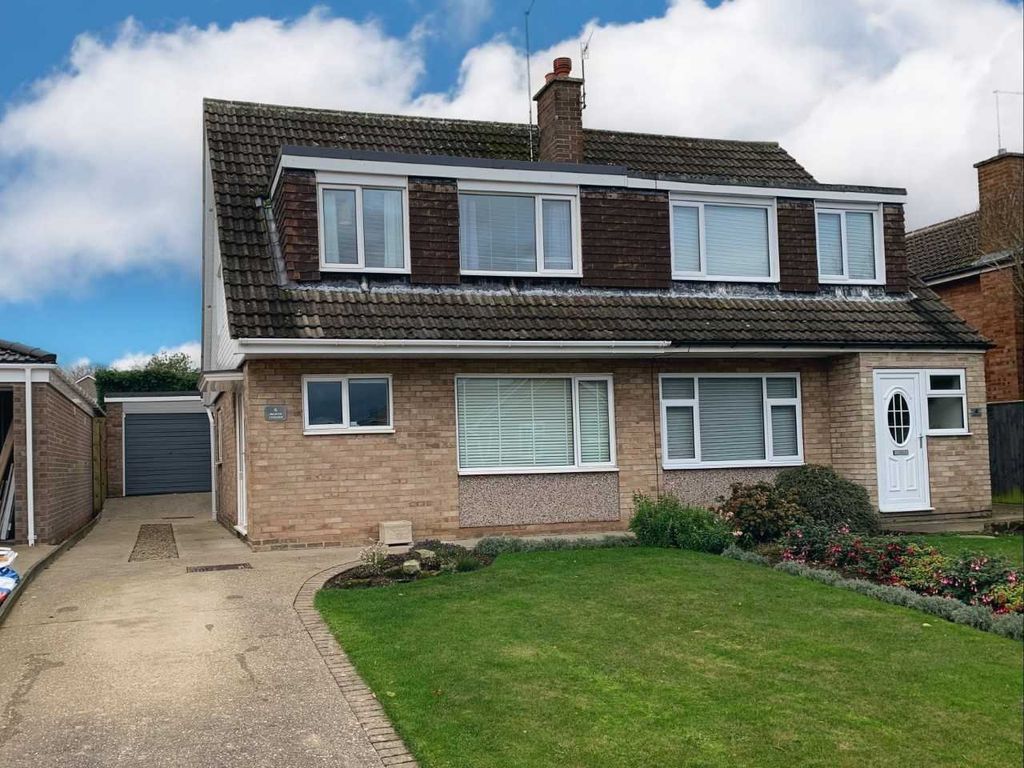 3 bed semidetached house for sale in Melrose Crescent, Guisborough