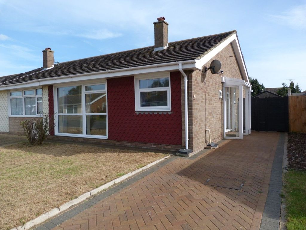2 bed bungalow for sale in Marshall Crescent, Broadstairs CT10, £