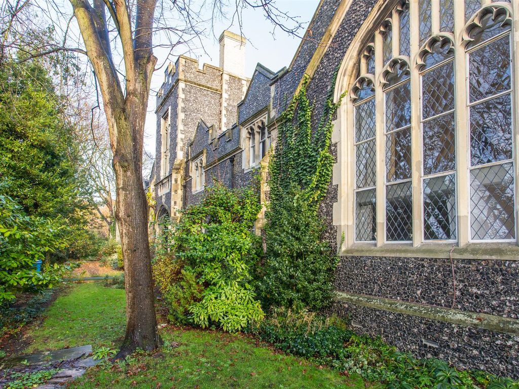 4 bed property to rent in Church Road, Faversham ME13 Zoopla