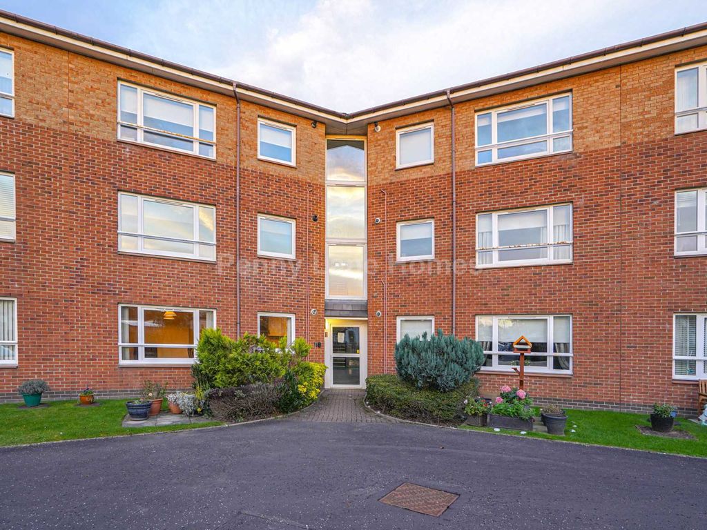 2 bed flat for sale in Cardonald Court, Glasgow G52 Zoopla