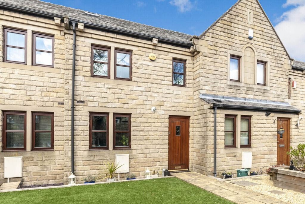 3 bed town house for sale in Bradley Fold, Lees, Oldham OL4 Zoopla