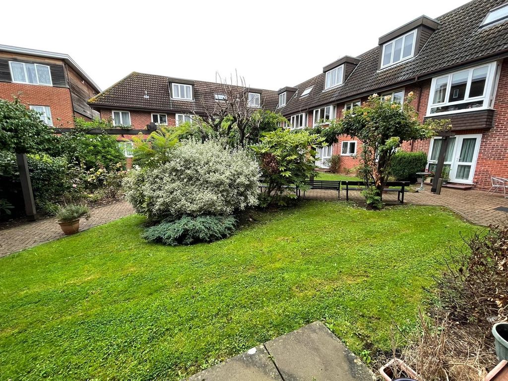 1 bed property for sale in Woodcock Hill, Harrow HA3, £110,000 Zoopla