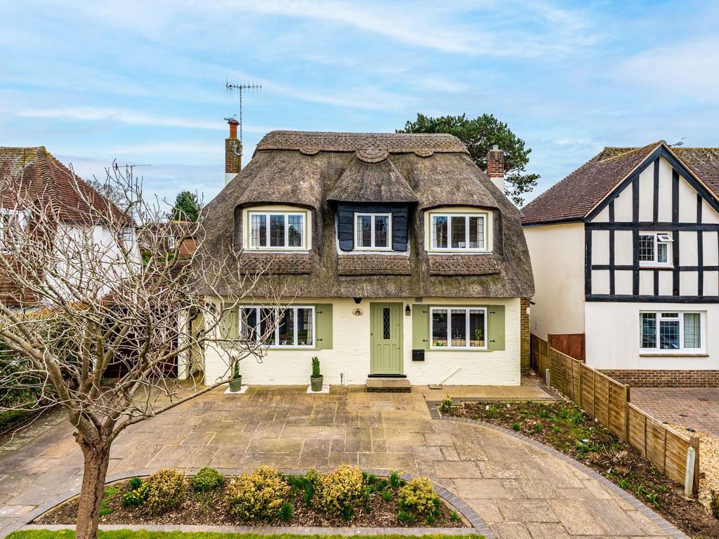 2 bed cottage for sale in Preston Avenue, Rustington, Littlehampton