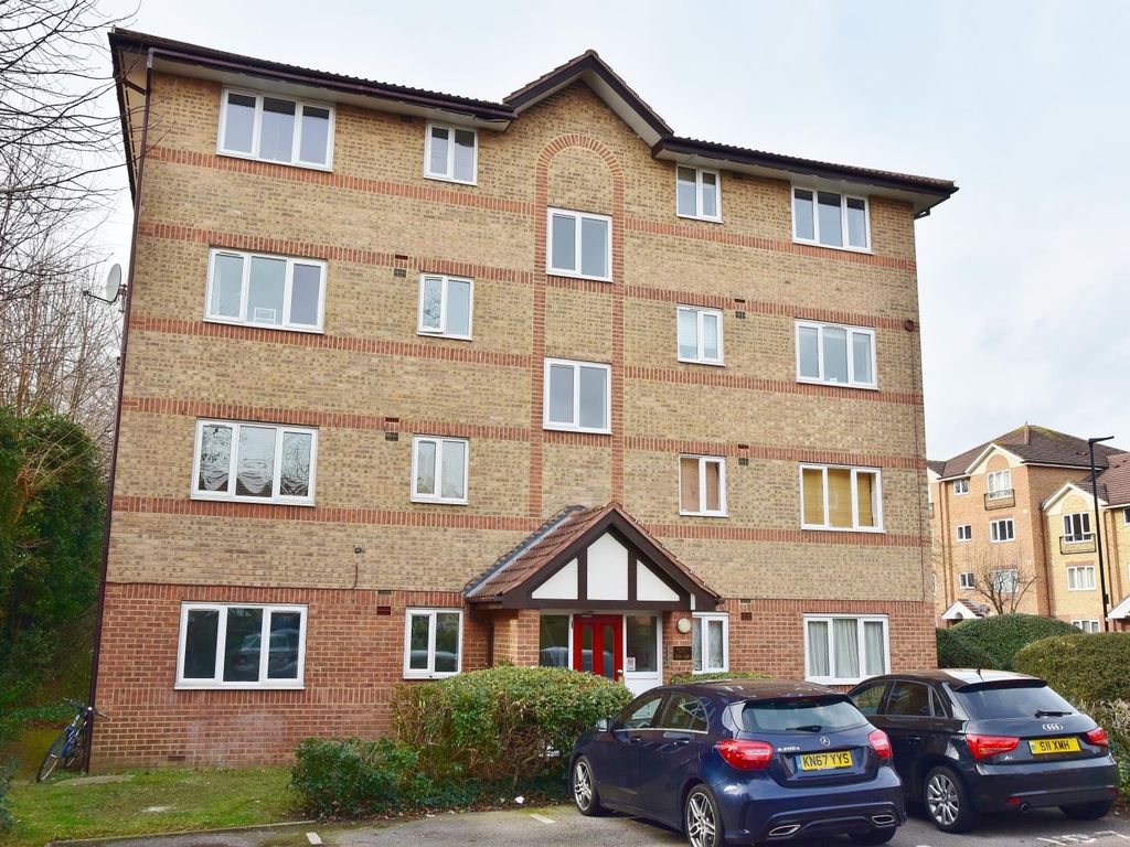 2 bed flat to rent in Varsity Drive, Twickenham TW1 Zoopla