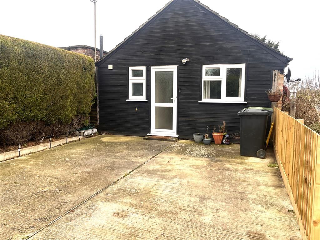 1 bed bungalow to rent in New Bridge Road, Upwell, Wisbech PE14, £750