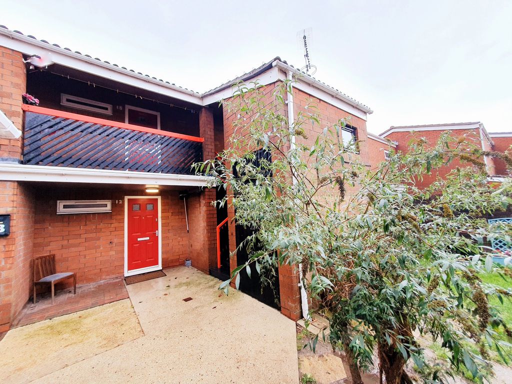 1 bed flat to rent in The Hoe, Gosport PO13, £850 pcm Zoopla