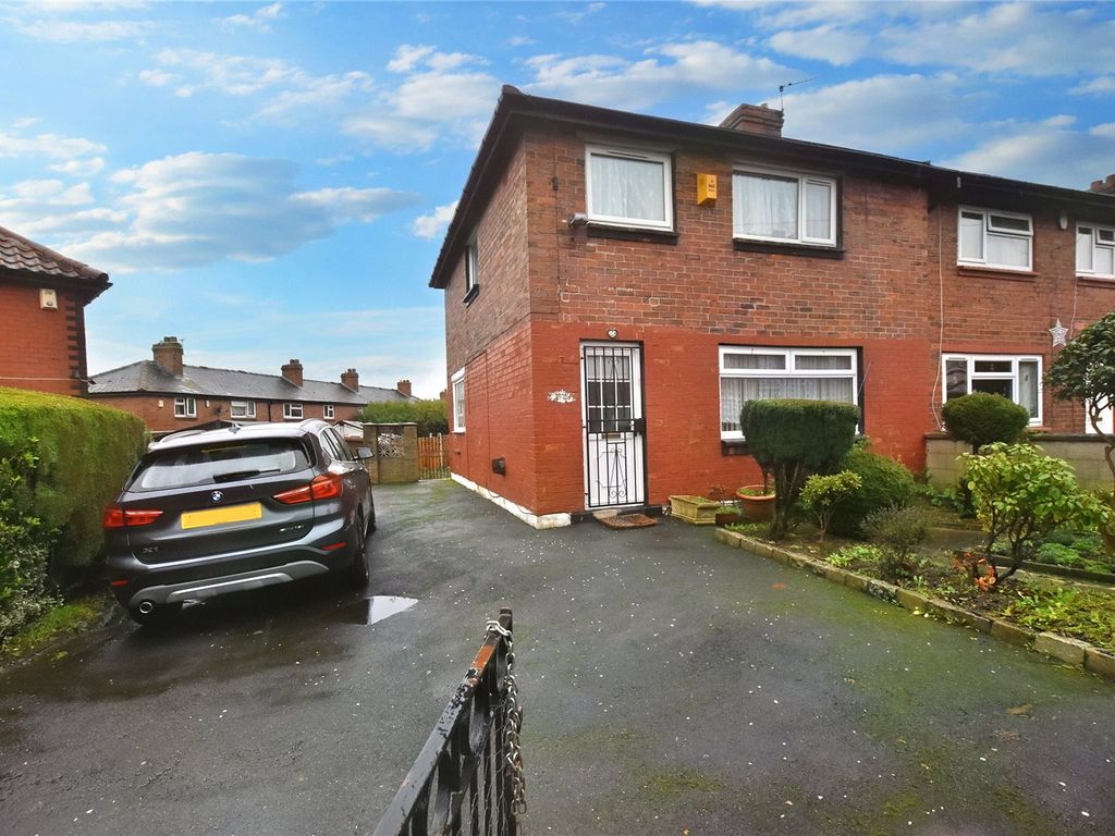 3 bed end terrace house for sale in Thorpe Crescent, Leeds, West