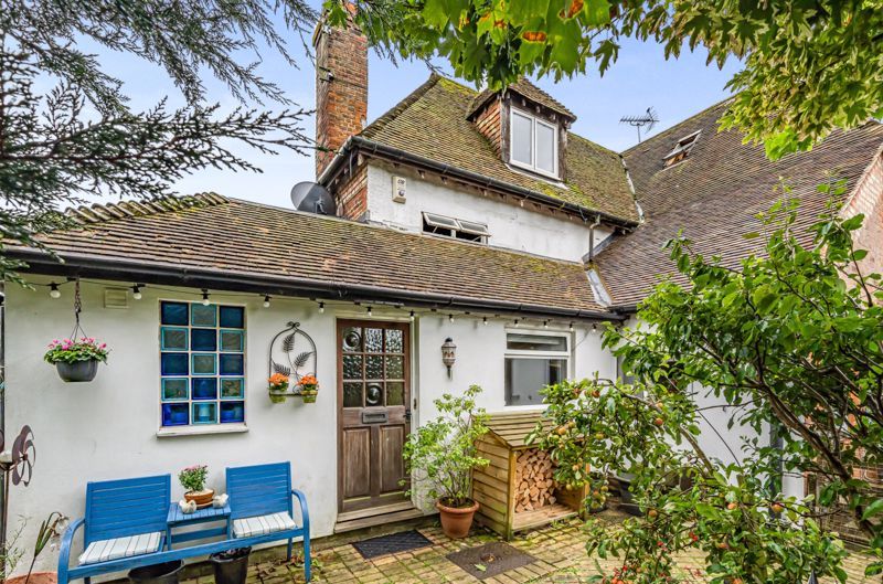 3 bed semidetached house for sale in Canterbury Road, Etchinghill