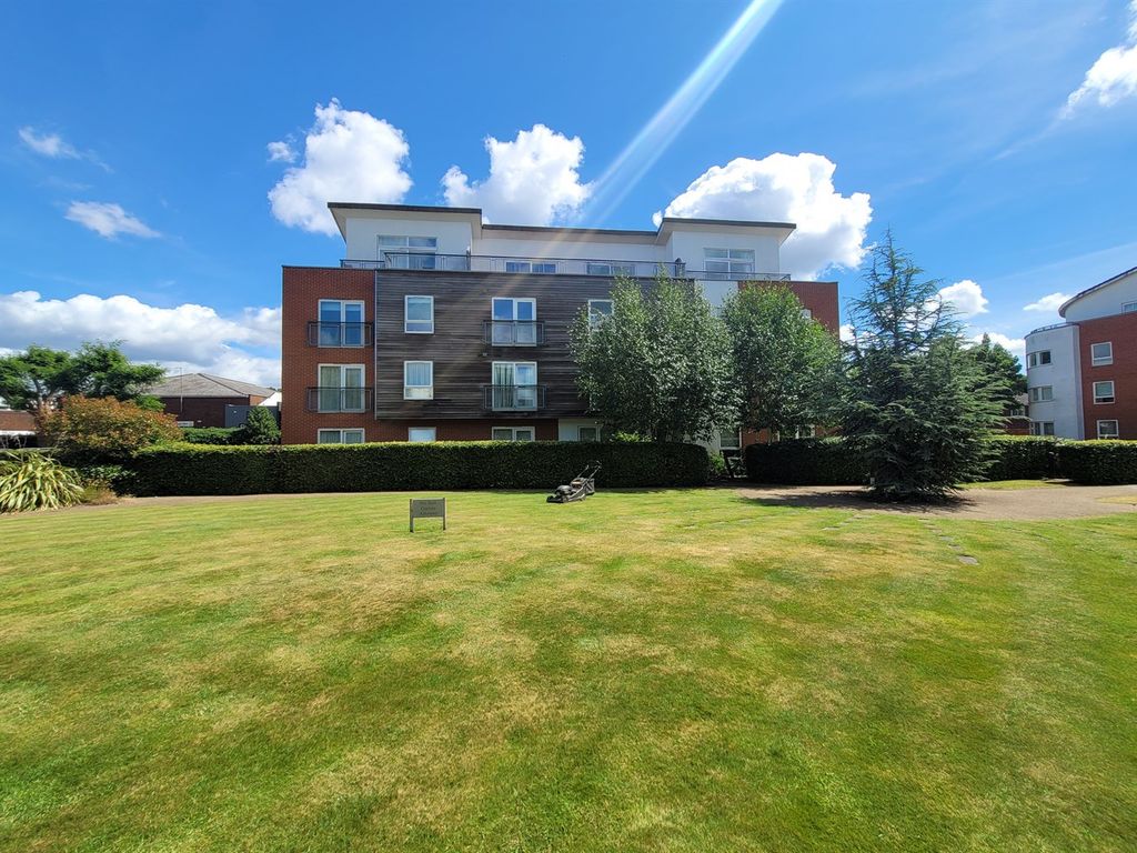 2 bed flat for sale in Romana Square, Timperley, Altrincham WA14, £