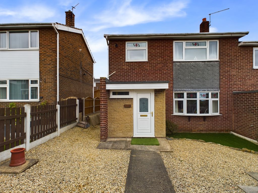 3 bed semidetached house for sale in Thomas Way, South Elmsall