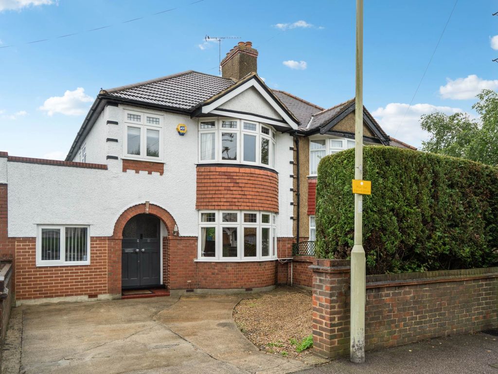 3 bed semidetached house for sale in Bushey Mill Lane, North Watford