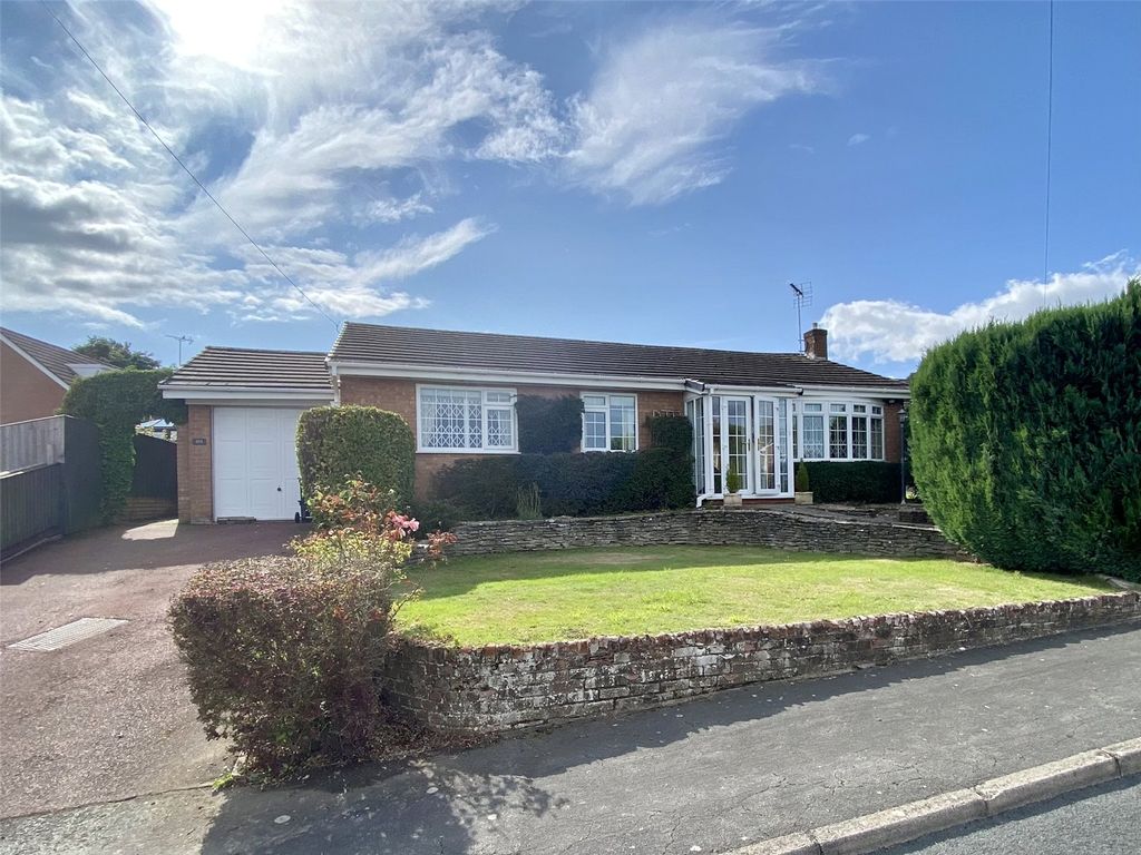 3 bed bungalow for sale in Pont Adam, Ruabon, Wrexham LL14, £345,000