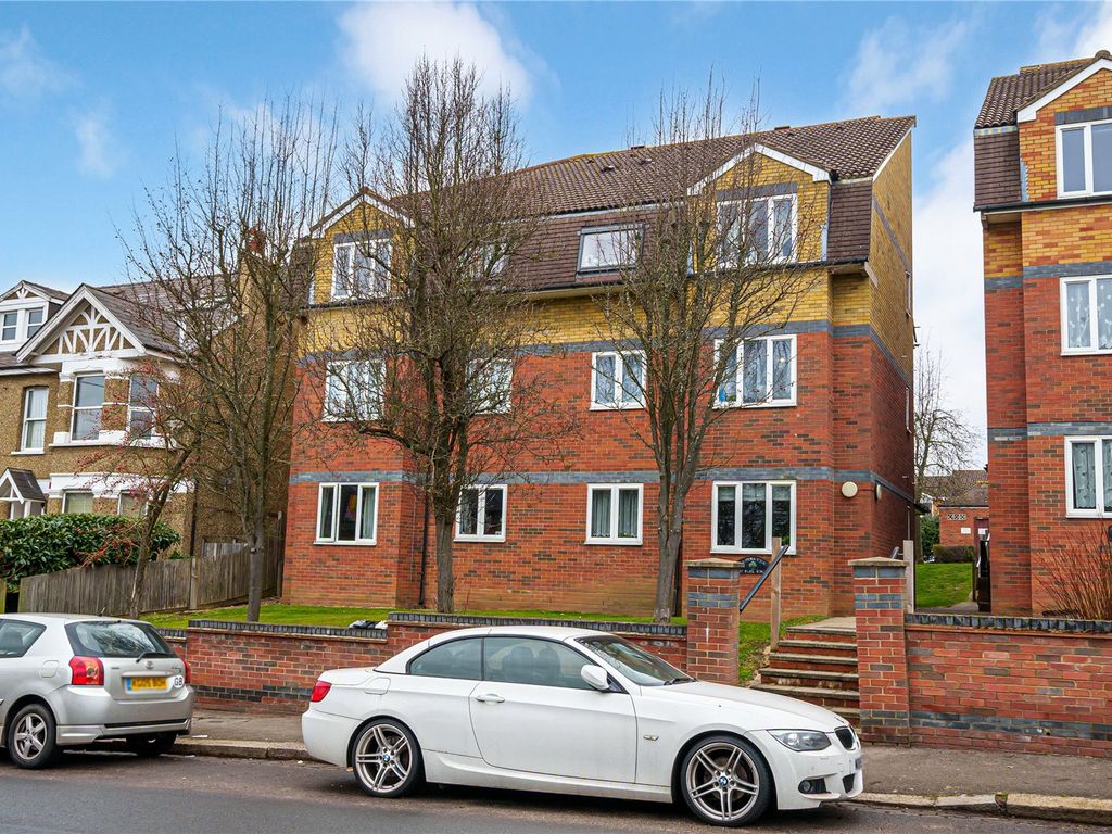 2 bed flat for sale in Park Road, EN4 Zoopla