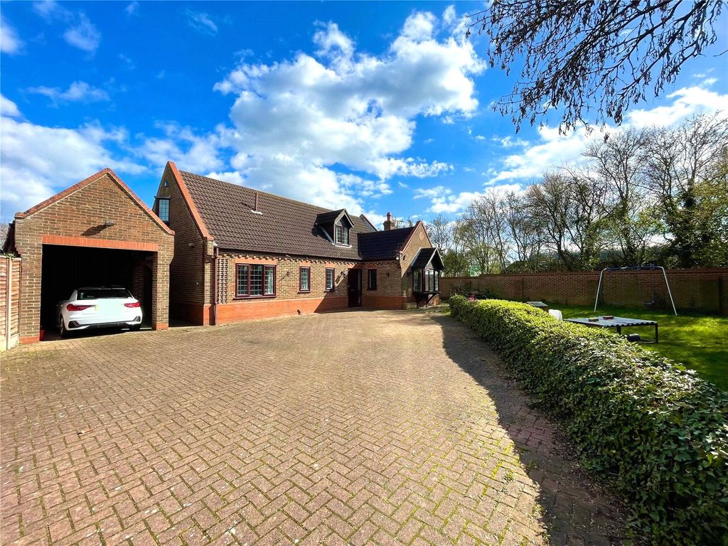 4 bed detached house for sale in The Brambles, NewtonOnTrent, Lincoln