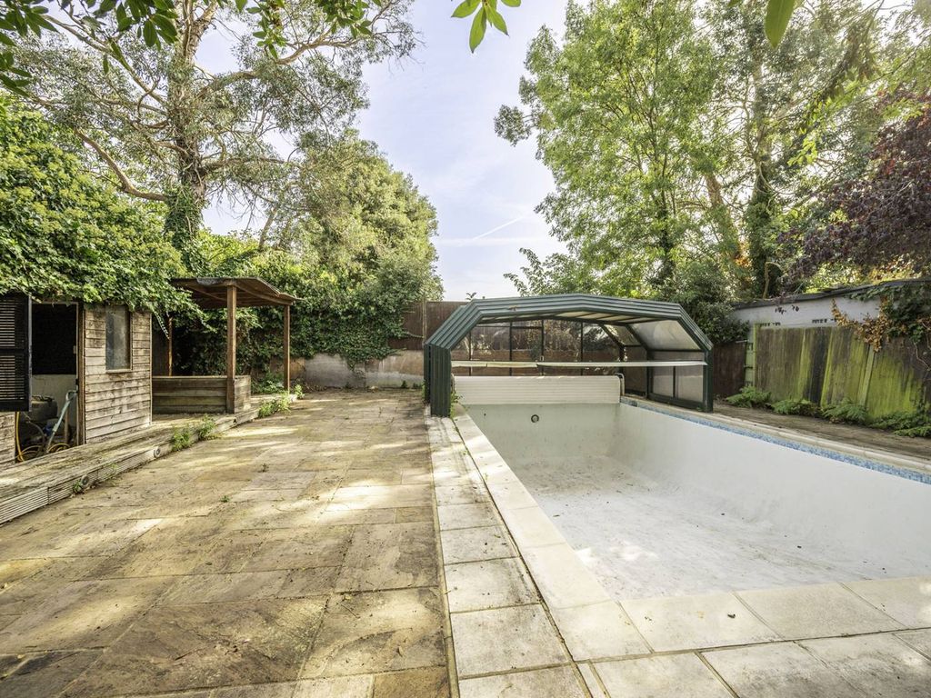 5 bed property for sale in Ferndene Road, Herne Hill, London SE24, £2,890,000 Zoopla