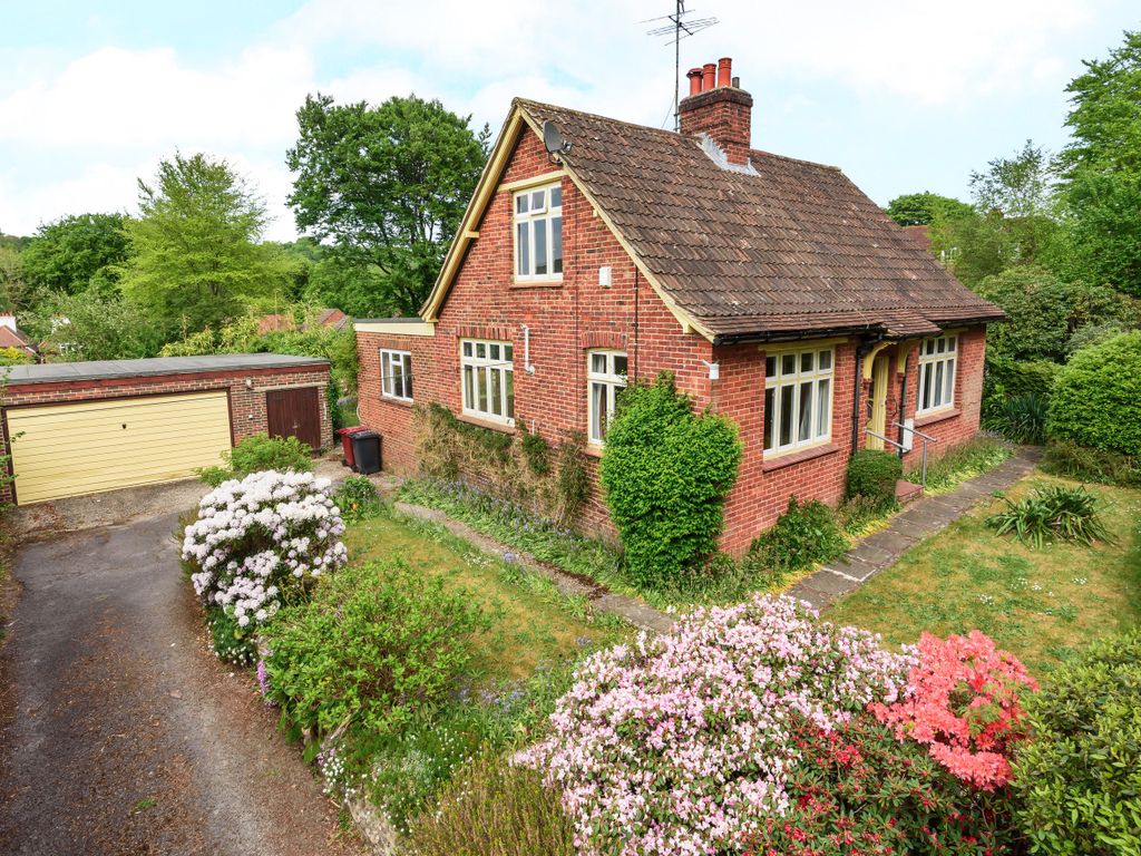 4 bed detached house for sale in Linchmere Road, Haslemere GU27 Zoopla