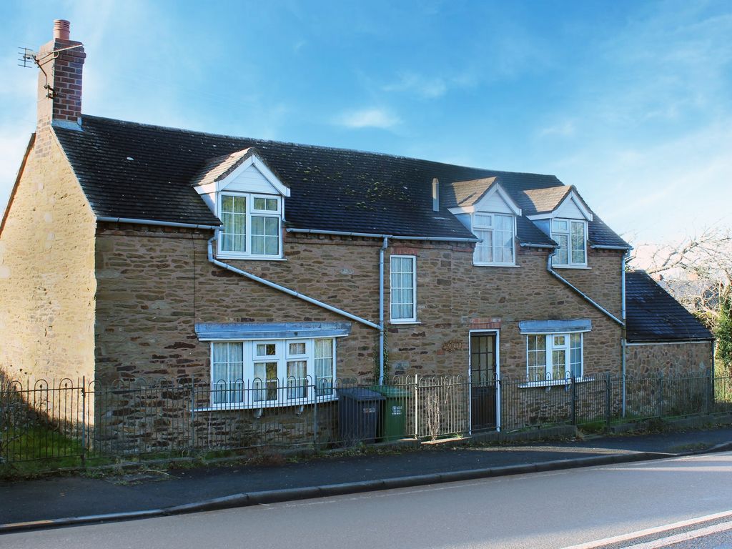 2 bed cottage for sale in Cleobury Road, Far Forest DY14 Zoopla