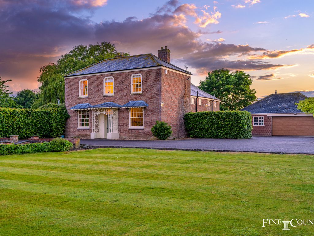 5 bed detached house for sale in Moulton Eaugate, Spalding PE12 Zoopla