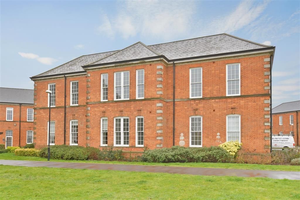 2 bed flat for sale in Longley Road, Chichester, West Sussex PO19 Zoopla