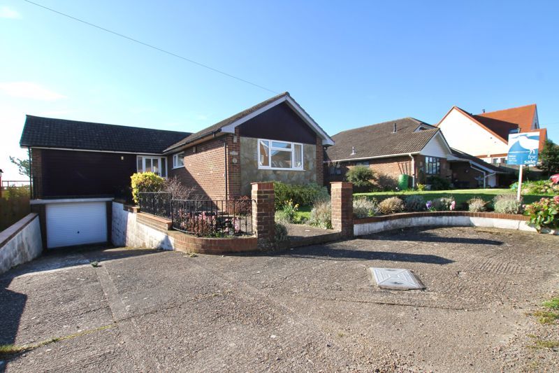 3 bed detached bungalow for sale in The Droveway, St. Margarets Bay