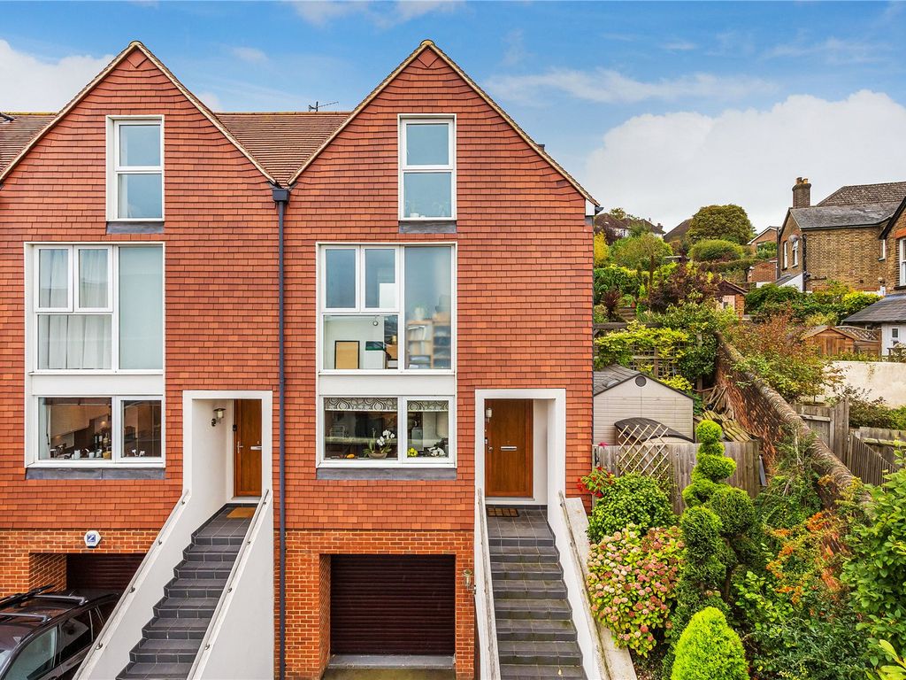 4 bed end terrace house for sale in Poyle Terrace, Guildford, Surrey