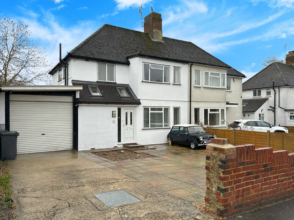3 bed semidetached house for sale in James Road, Camberley GU15, £