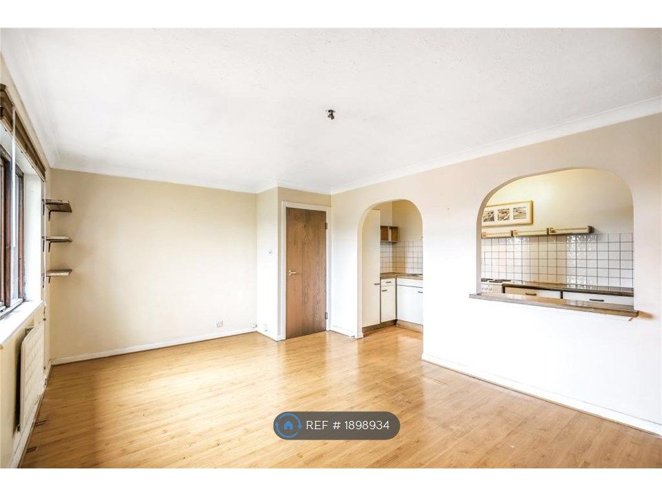 1 bed flat to rent in Uxbridge, Uxbridge UB8, £1,250 pcm Zoopla