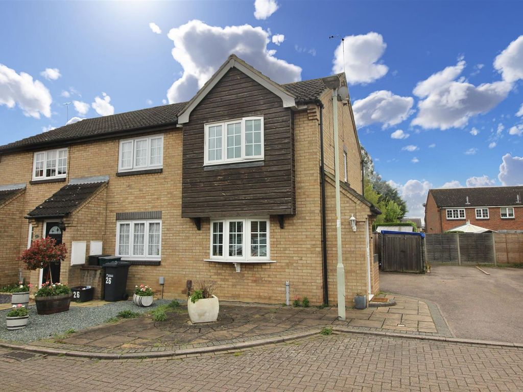 2 bed end terrace house for sale in Kingsmead, Cheshunt, Waltham Cross