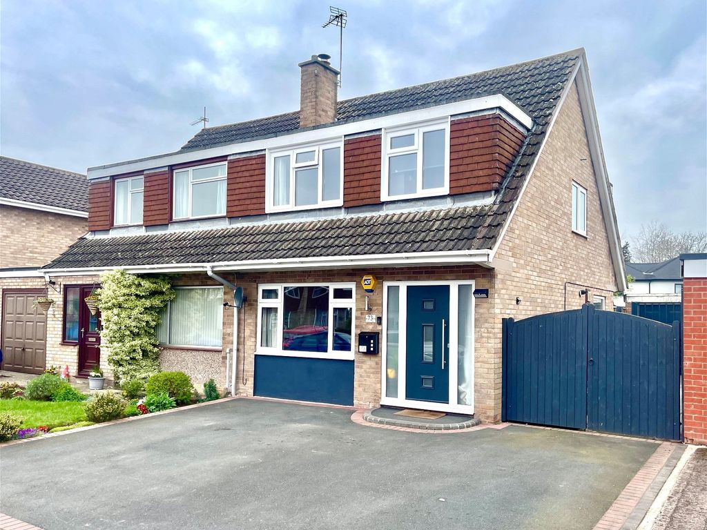 3 bed semidetached house for sale in Masons Place, Newport TF10 Zoopla