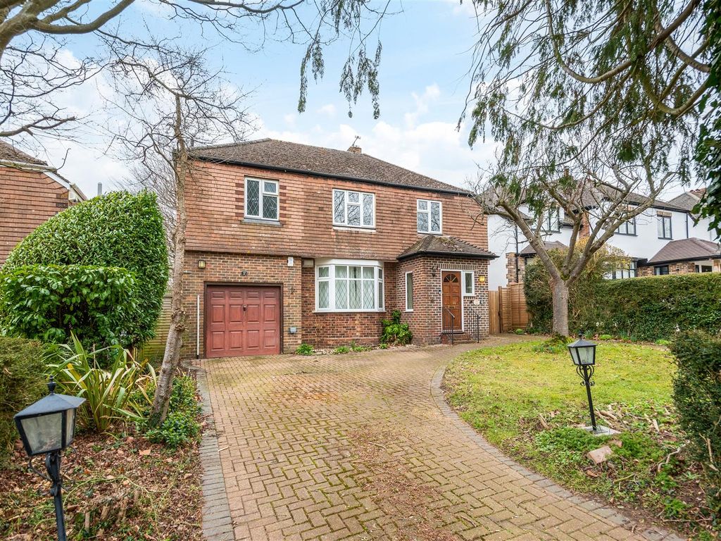 4 bed detached house for sale in Beechy Lees Road, Otford, Sevenoaks
